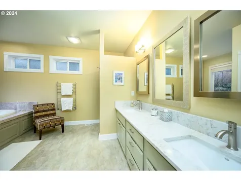733 Nw Morning View Court Mcminnville OR 97128