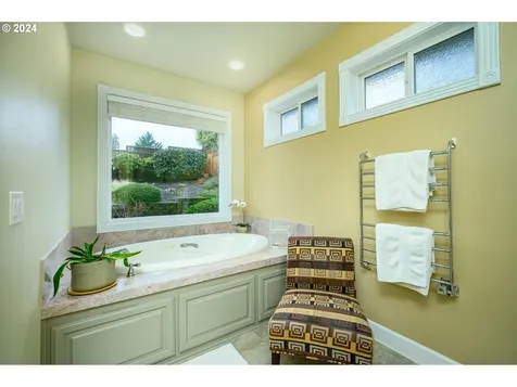 733 Nw Morning View Court Mcminnville OR 97128