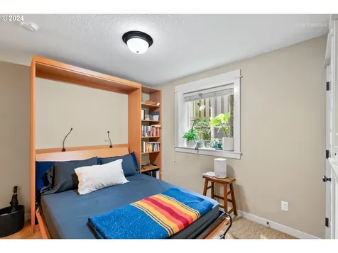 4841 N Amherst Street Portland OR 97203