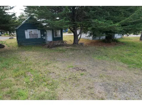 265 North Avenue Bandon OR 97411