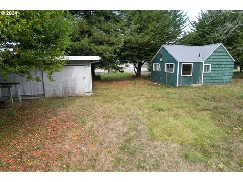 265 North Avenue Bandon OR 97411