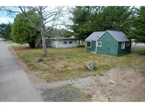 265 North Avenue Bandon OR 97411