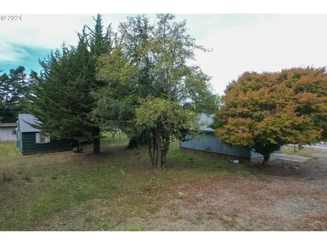 265 North Avenue Bandon OR 97411