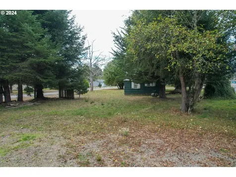 265 North Avenue Bandon OR 97411
