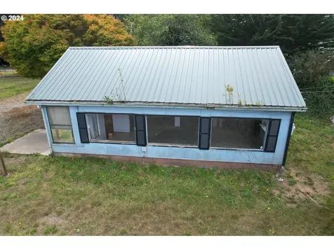 265 North Avenue Bandon OR 97411