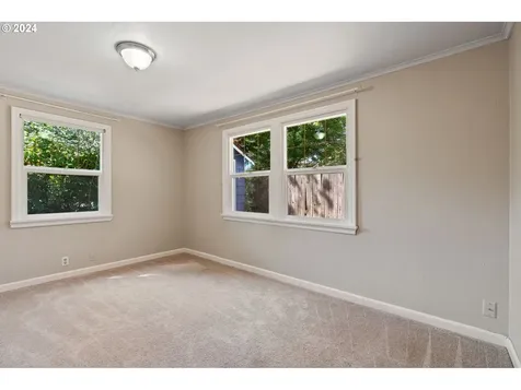 8435 Sw Cedarcrest Street Portland OR 97223