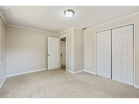 8435 Sw Cedarcrest Street Portland OR 97223