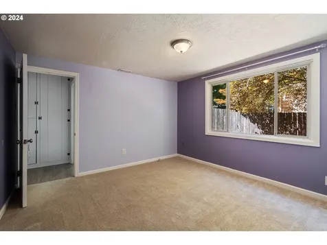8435 Sw Cedarcrest Street Portland OR 97223