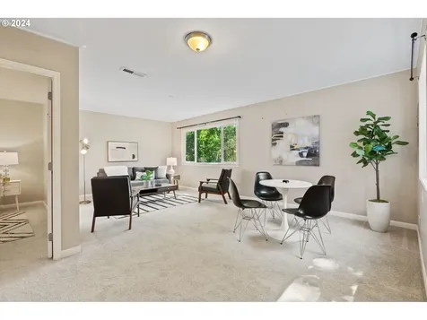 8435 Sw Cedarcrest Street Portland OR 97223