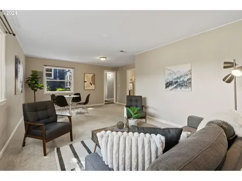 8435 Sw Cedarcrest Street Portland OR 97223