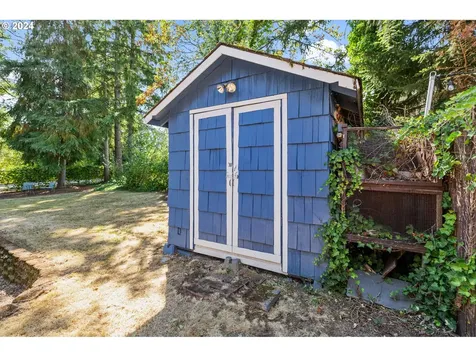 8435 Sw Cedarcrest Street Portland OR 97223