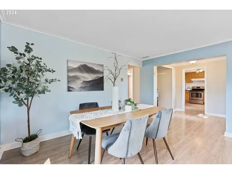 8435 Sw Cedarcrest Street Portland OR 97223