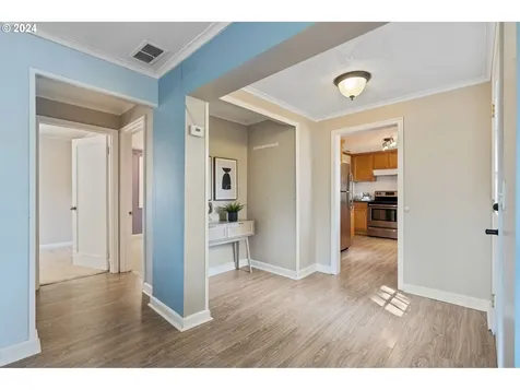 8435 Sw Cedarcrest Street Portland OR 97223