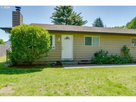 738 15th Street Washougal WA 98671