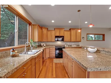 10145 Sw Cynthia Street Beaverton OR 97008