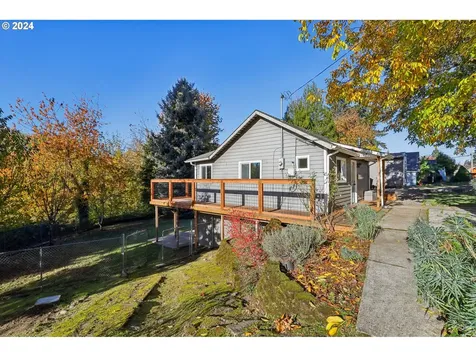 1325 Polk Street Oregon City OR 97045