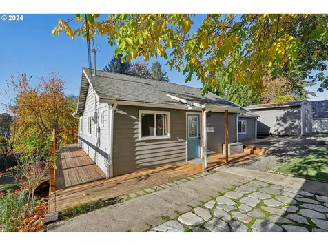 1325 Polk Street Oregon City OR 97045