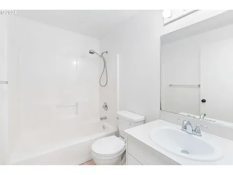 4530 NE 26th Avenue Portland OR 97211