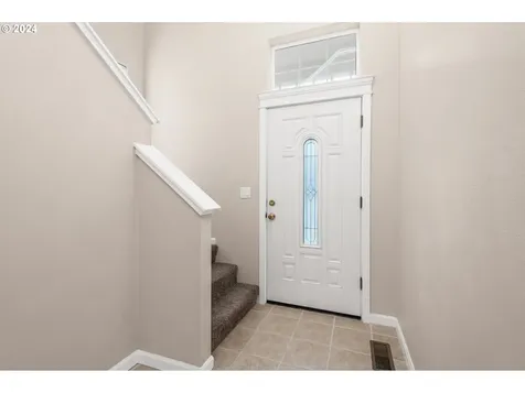 5565 King Arthur Court Eugene OR 97402