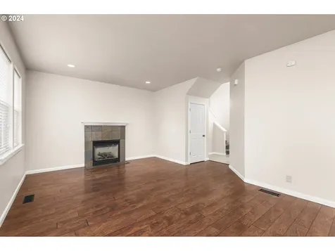 5565 King Arthur Court Eugene OR 97402