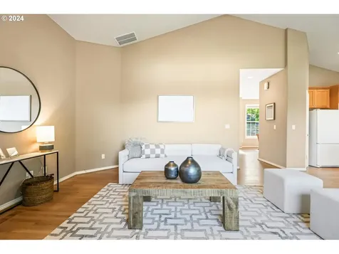 3121 N Juniper Drive Newberg OR 97132