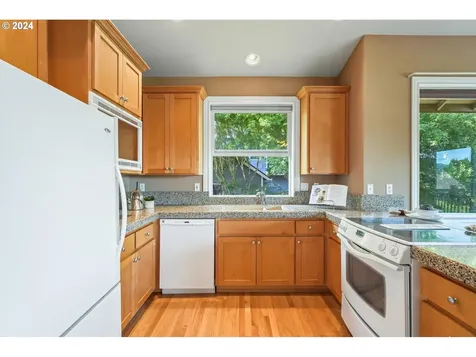 3121 N Juniper Drive Newberg OR 97132