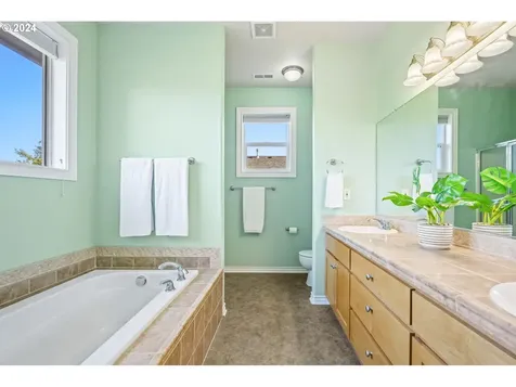 3121 N Juniper Drive Newberg OR 97132