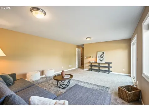 3121 N Juniper Drive Newberg OR 97132