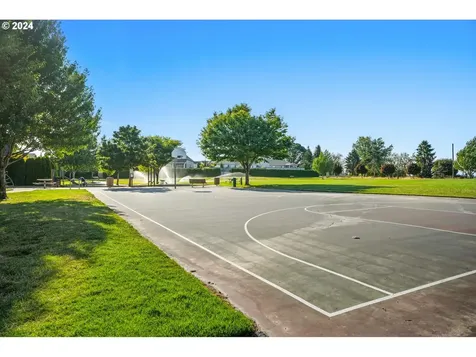 3121 N Juniper Drive Newberg OR 97132