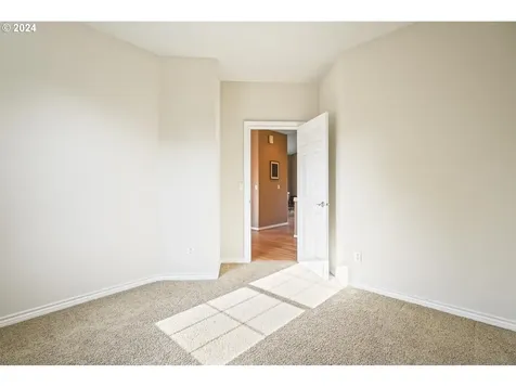 3121 N Juniper Drive Newberg OR 97132