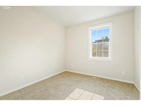 3121 N Juniper Drive Newberg OR 97132
