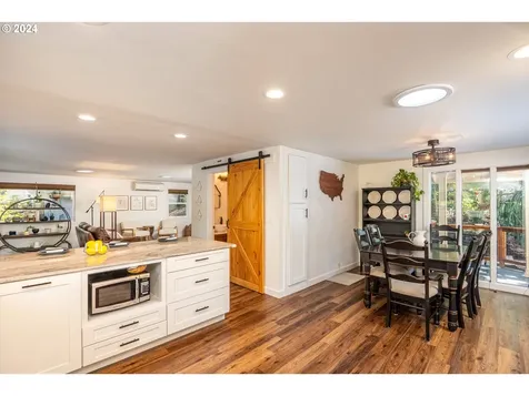4345 Inwood Lane Eugene OR 97405