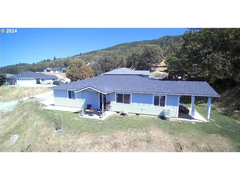 281 Clark Street Myrtle Creek OR 97457