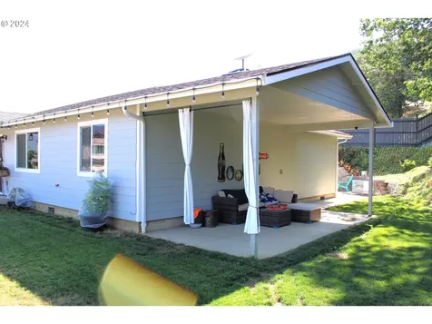 281 Clark Street Myrtle Creek OR 97457
