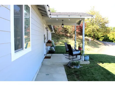 281 Clark Street Myrtle Creek OR 97457