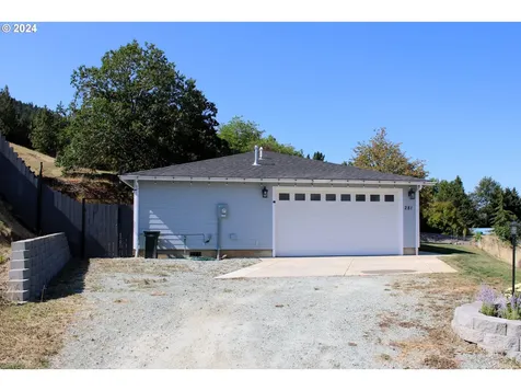 281 Clark Street Myrtle Creek OR 97457