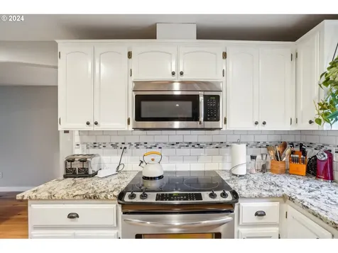14211 NE 53rd Street Vancouver WA 98682