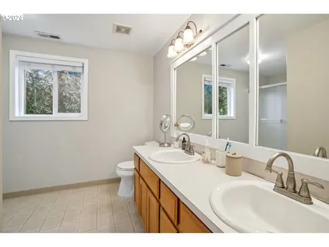 14211 NE 53rd Street Vancouver WA 98682