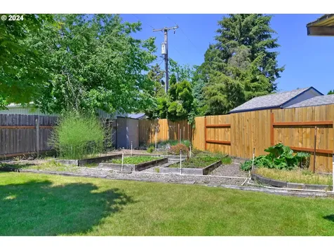 1016 55th Place Springfield OR 97478