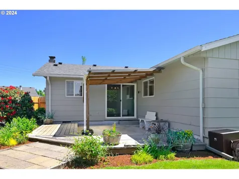 1016 55th Place Springfield OR 97478
