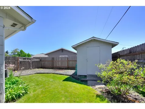 1016 55th Place Springfield OR 97478