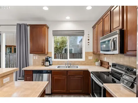 4626 SE Olivewood Street Hillsboro OR 97123