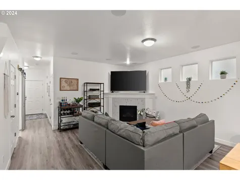 4626 SE Olivewood Street Hillsboro OR 97123
