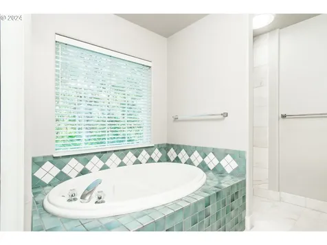 167 Gray Squirrel Court Winchester OR 97495
