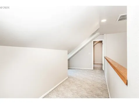 167 Gray Squirrel Court Winchester OR 97495
