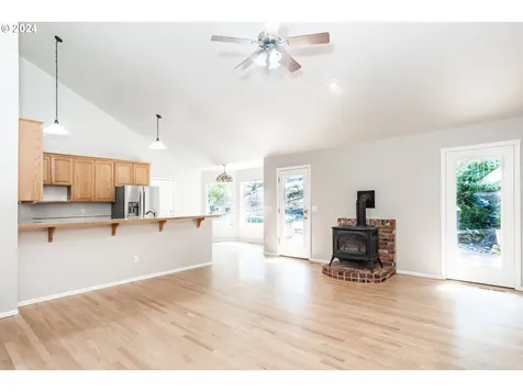 167 Gray Squirrel Court Winchester OR 97495