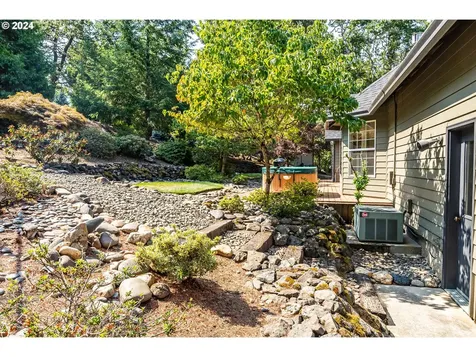 167 Gray Squirrel Court Winchester OR 97495