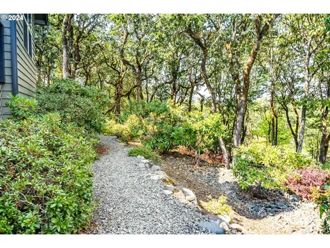 167 Gray Squirrel Court Winchester OR 97495