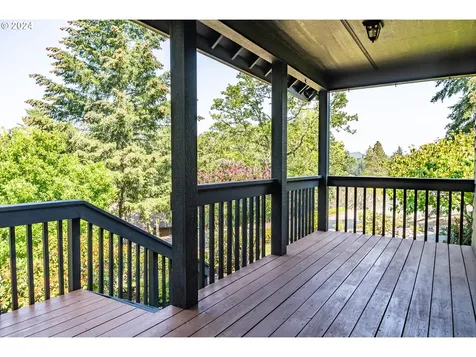 167 Gray Squirrel Court Winchester OR 97495