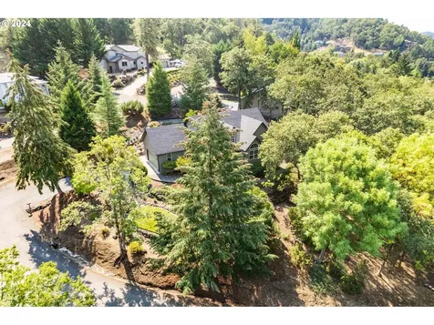 167 Gray Squirrel Court Winchester OR 97495